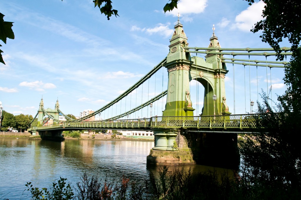 Hammersmith-Bridge-properties-Thames-river-1024x683.jpg