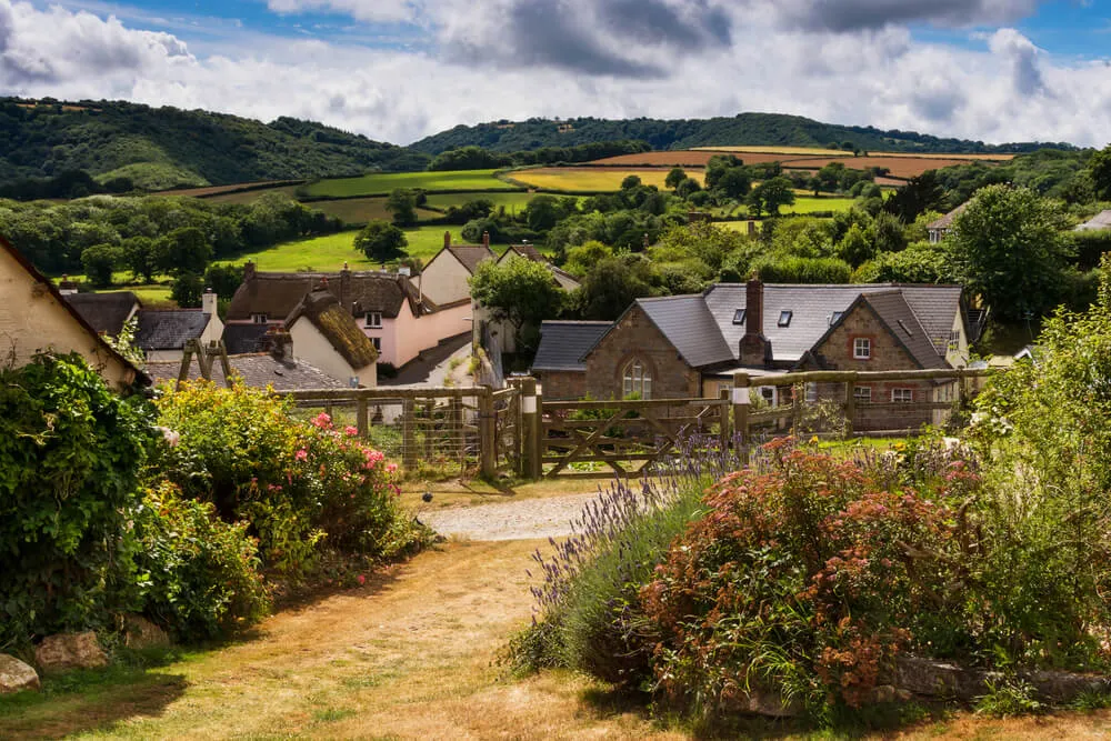 rural-house-moving-countryside-1.webp