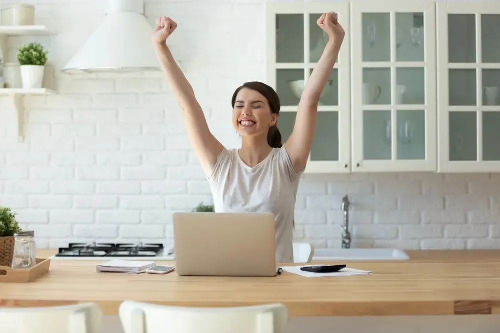 fall-mortgage-rates-cut-celebrate-deal-borrow-remortgage-buyer-fixed.webp