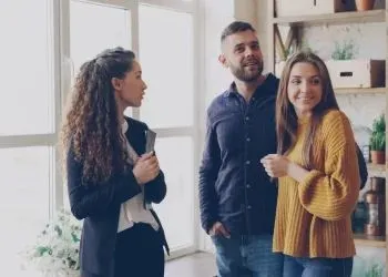 Find the right home by avoiding these 6 property red flags
