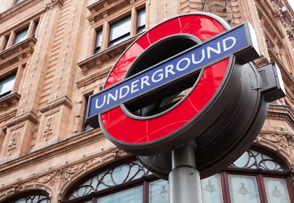 london-underground-city-house-prices-property-location-transport-links-station-1.webp
