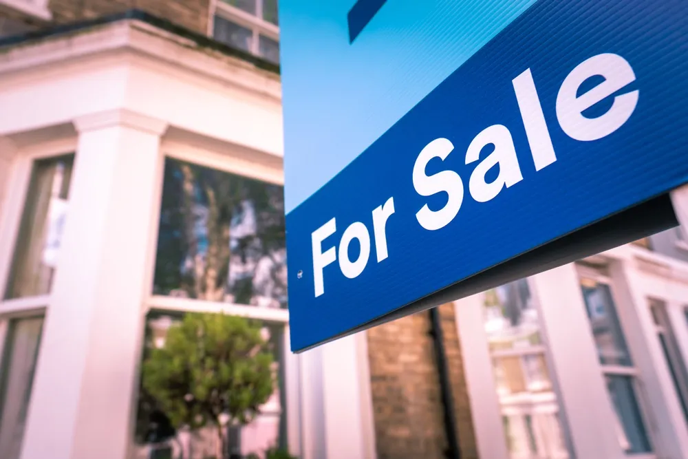 Competitive pricing ‘essential’ say experts as house prices fall