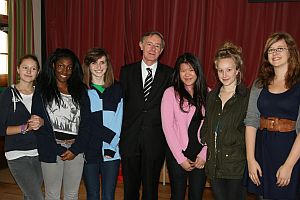 Badminton Girls meet Lord Rosser
