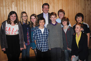 Damian Hinds with pupils