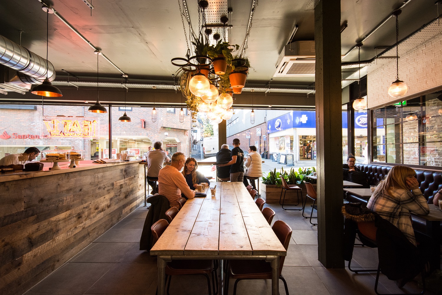 Eat17 to open two new London stores | Talking Retail
