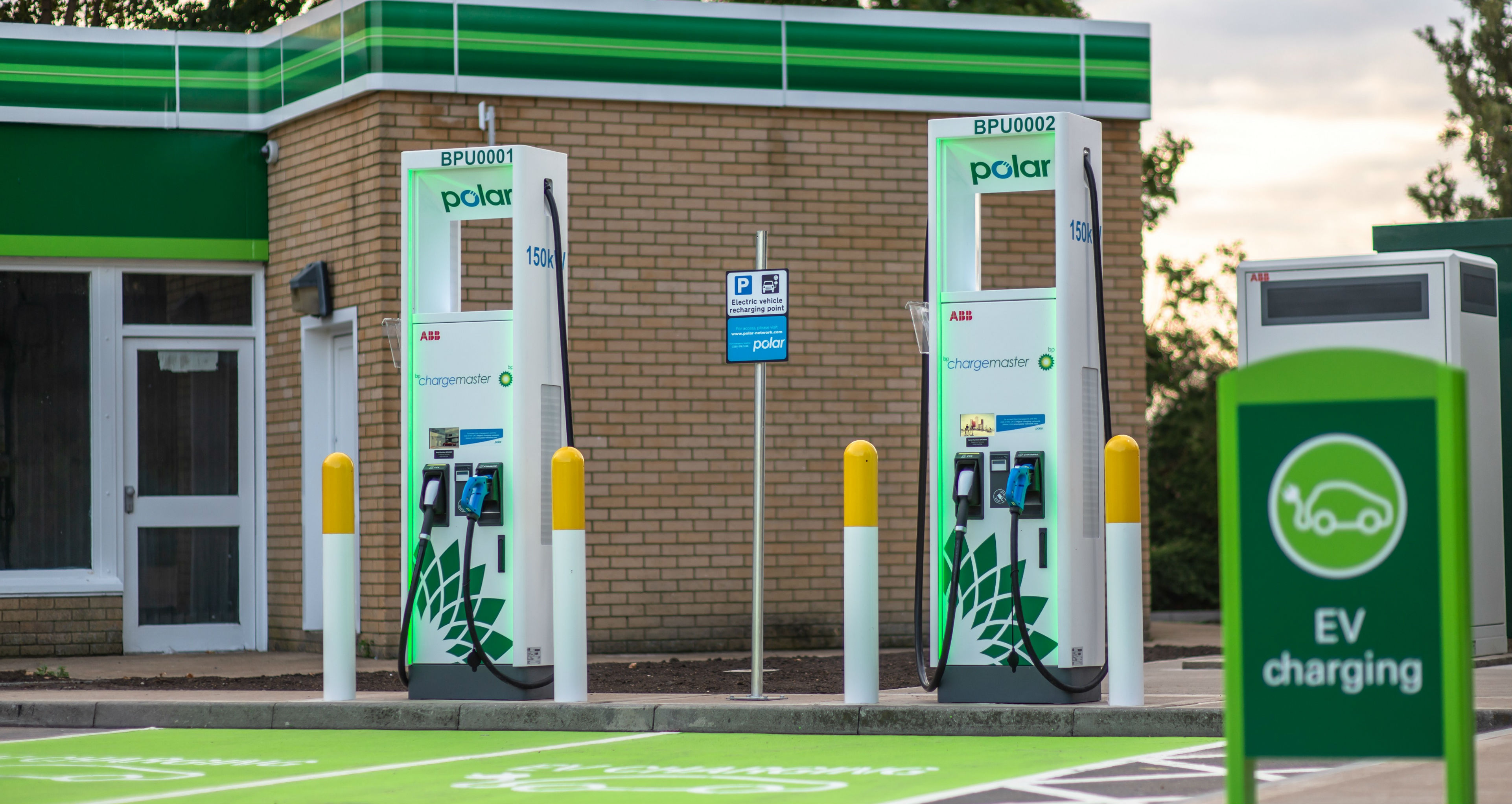 BP Pulse opens UK’s first fleet rapid charging hub