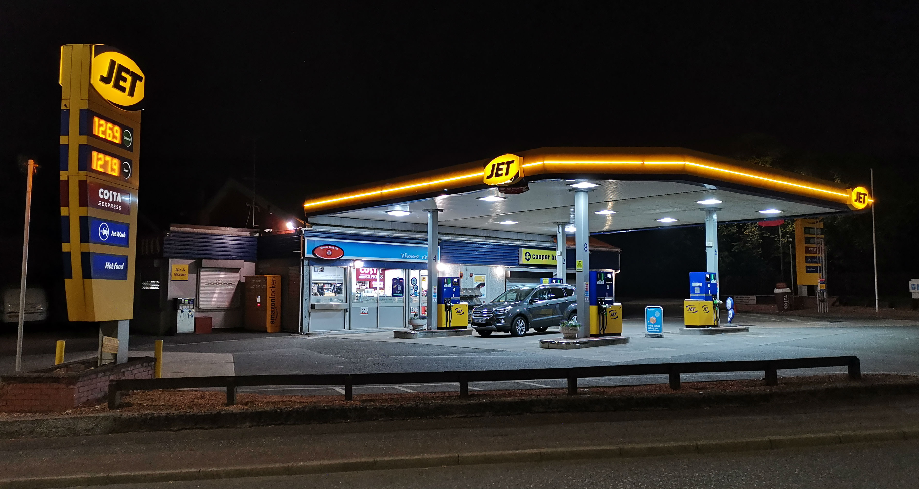 jet petrol station