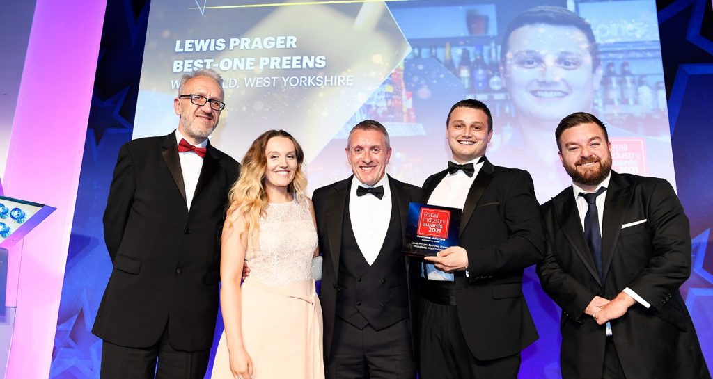 F RIAS COM EX 2021 visual data 6