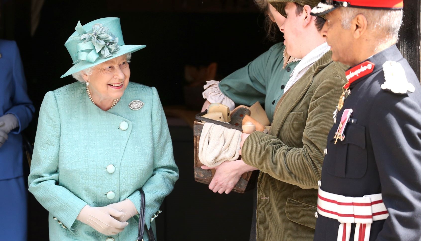 Independent retail unites in honouring the Queen - Vimarsana News